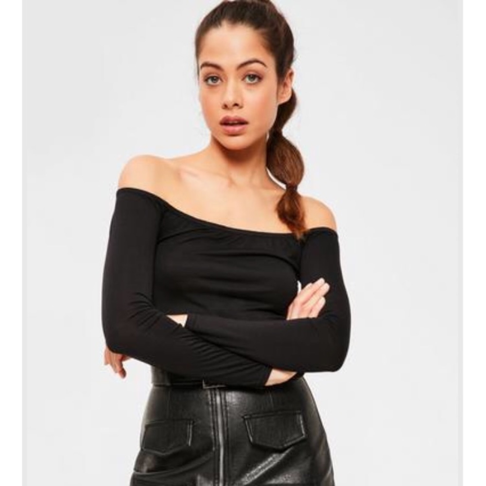 NWT Long Sleeve Cold Shoulder Crop Top